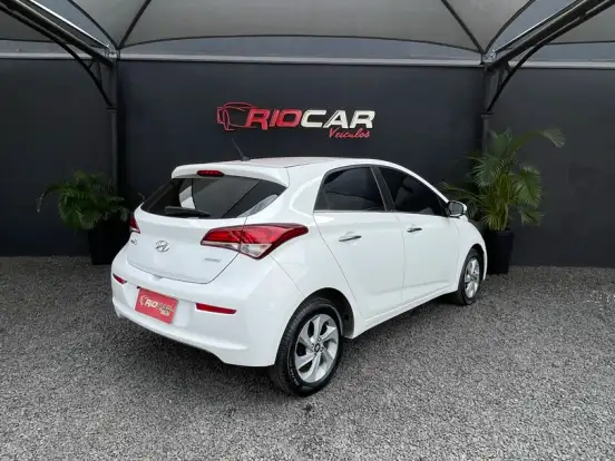 HYUNDAI-HB20-1.6 PREMIUM 16V FLEX 4P AUTOMÁTICO HYUNDAI-HB20-2016