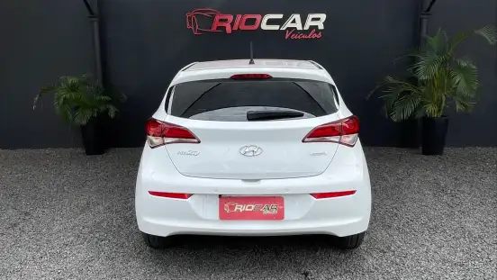 HYUNDAI-HB20-2016