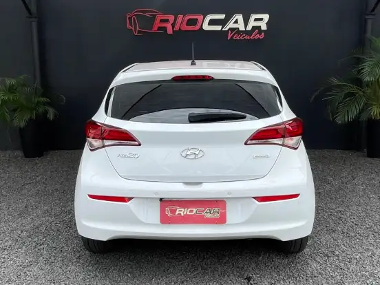 HYUNDAI-HB20-1.6 PREMIUM 16V FLEX 4P AUTOMÁTICO HYUNDAI-HB20-2016