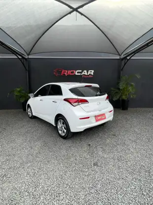 HYUNDAI-HB20-2016
