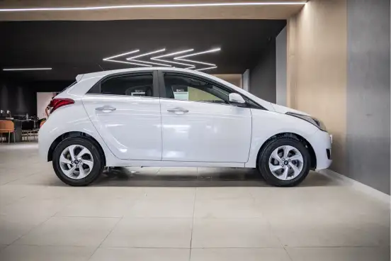 HYUNDAI-HB20-1.6 PREMIUM 16V FLEX 4P AUTOMÁTICO HYUNDAI-HB20-2017