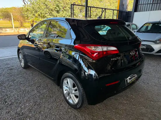 HYUNDAI-HB20-2013