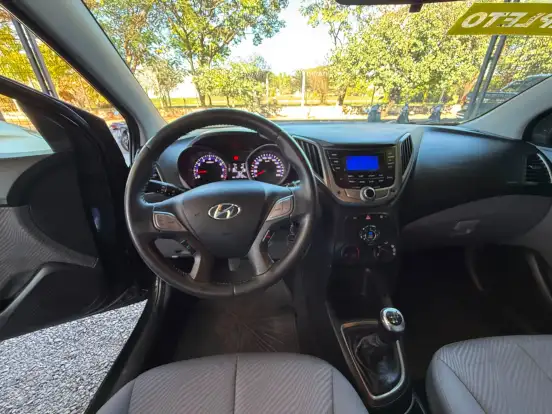 HYUNDAI-HB20-2013