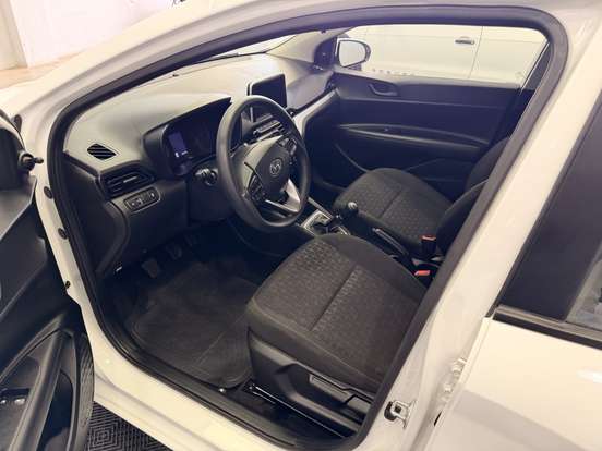 HYUNDAI-HB20-2025