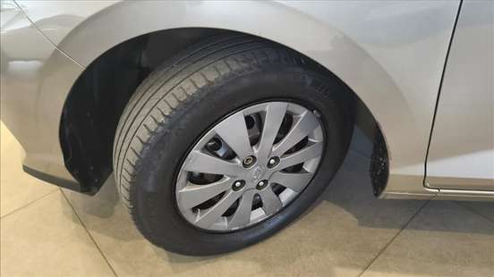 HYUNDAI-HB20-2023