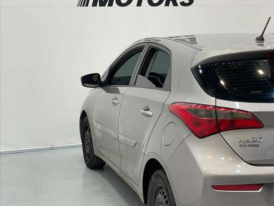 HYUNDAI-HB20-1.0 COMFORT 12V FLEX 4P MANUAL HYUNDAI-HB20-2016