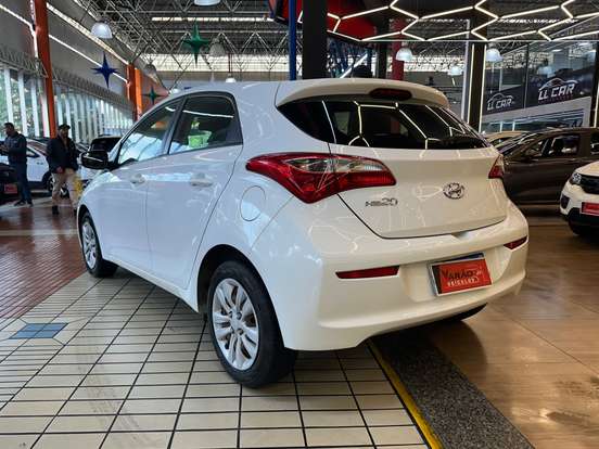 HYUNDAI-HB20-1.0 COMFORT PLUS 12V TURBO FLEX 4P MANUAL HYUNDAI-HB20-2017