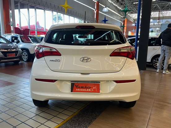 HYUNDAI-HB20-1.0 COMFORT PLUS 12V TURBO FLEX 4P MANUAL HYUNDAI-HB20-2017