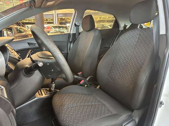 HYUNDAI-HB20-1.0 COMFORT PLUS 12V TURBO FLEX 4P MANUAL HYUNDAI-HB20-2017