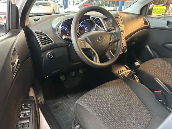 HYUNDAI-HB20-1.0 COMFORT PLUS 12V TURBO FLEX 4P MANUAL HYUNDAI-HB20-2017