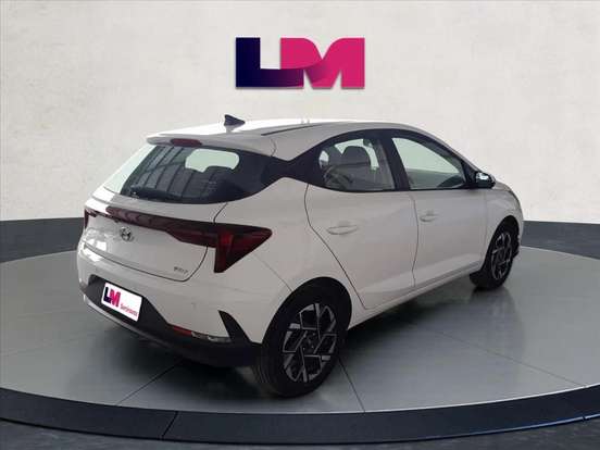 HYUNDAI-HB20-2023