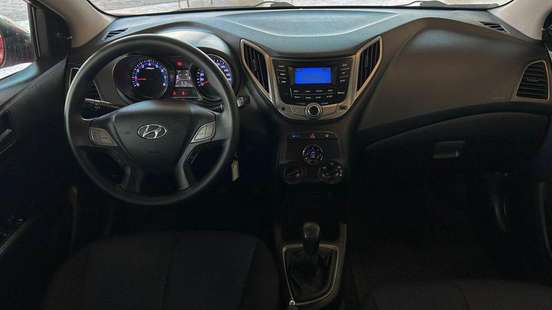 HYUNDAI-HB20-2013