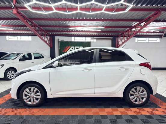 HYUNDAI-HB20-2018