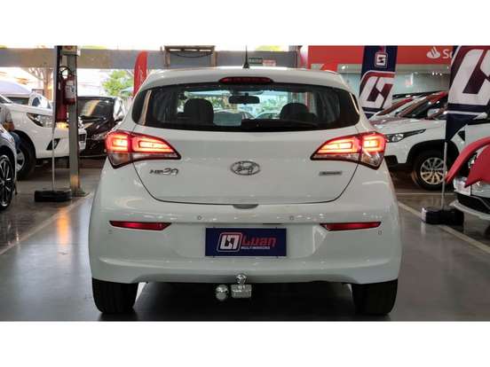HYUNDAI-HB20-2015