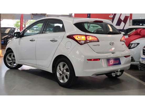 HYUNDAI-HB20-2015