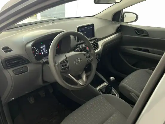 HYUNDAI-HB20S-2025