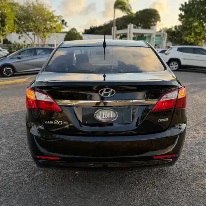 HYUNDAI-HB20S-2013
