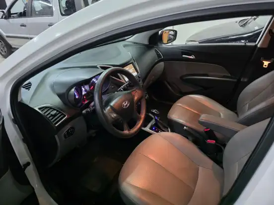 HYUNDAI-HB20S-2017