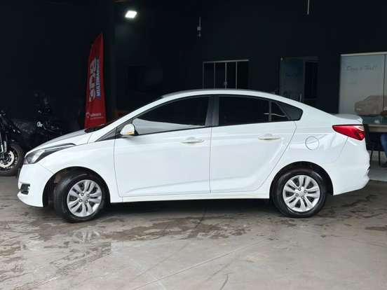 HYUNDAI-HB20S-2017