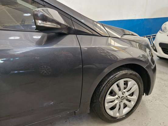 HYUNDAI-HB20S-1.6 COMFORT PLUS 16V FLEX 4P AUTOMÁTICO HYUNDAI-HB20S-2016