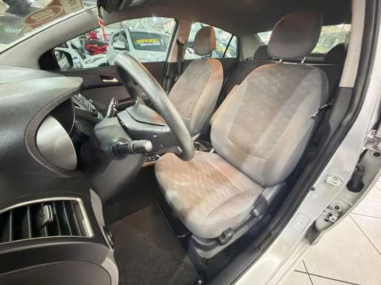 HYUNDAI-HB20S-1.6 COMFORT PLUS 16V FLEX 4P MANUAL HYUNDAI-HB20S-2016