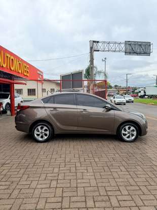 HYUNDAI-HB20S-2017