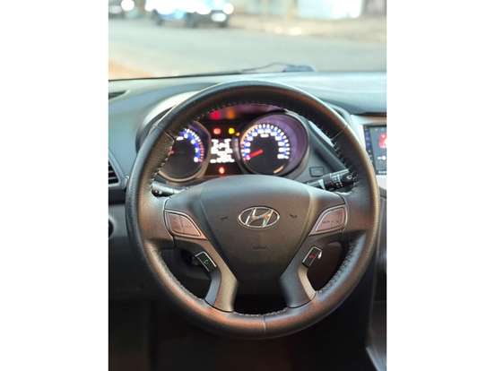 HYUNDAI-HB20S-1.6 PREMIUM 16V FLEX 4P AUTOMÁTICO HYUNDAI-HB20S-2016