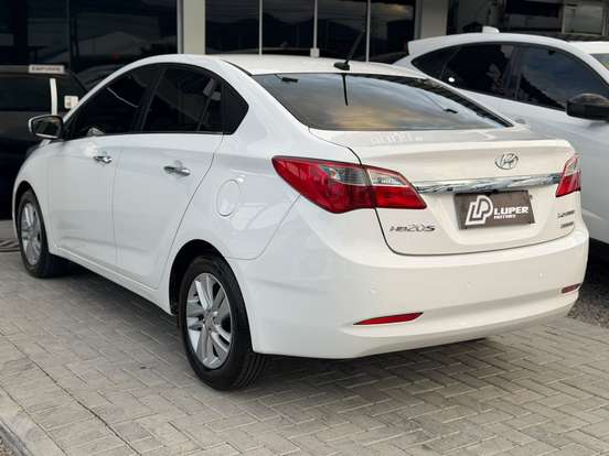 HYUNDAI-HB20S-2015