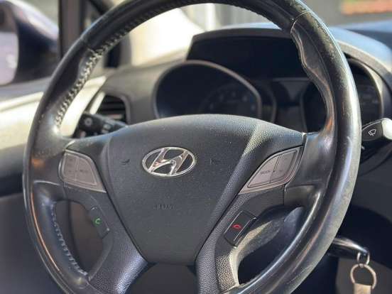 HYUNDAI-HB20S-1.6 PREMIUM 16V FLEX 4P AUTOMÁTICO HYUNDAI-HB20S-2016
