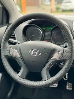 HYUNDAI-HB20X-1.6 16V STYLE FLEX 4P AUTOMÁTICO HYUNDAI-HB20X-2015