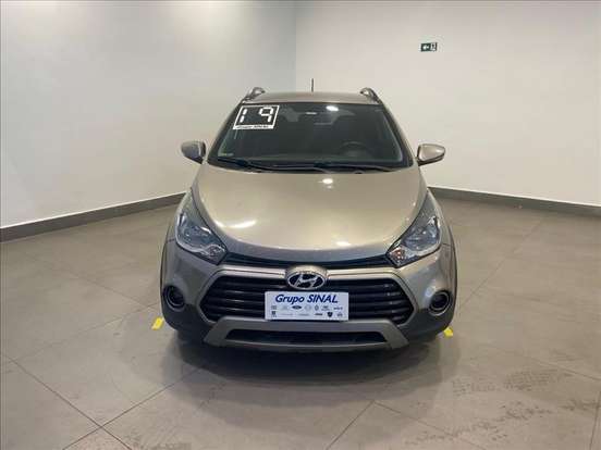HYUNDAI-HB20X-1.6 16V PREMIUM FLEX 4P AUTOMÁTICO HYUNDAI-HB20X-2018