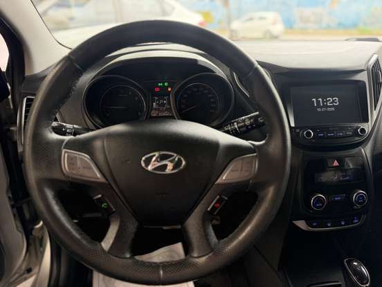 HYUNDAI-HB20X-1.6 16V PREMIUM FLEX 4P AUTOMÁTICO HYUNDAI-HB20X-2016