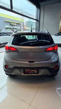HYUNDAI-HB20X-1.6 16V PREMIUM FLEX 4P AUTOMÁTICO HYUNDAI-HB20X-2018
