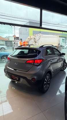 HYUNDAI-HB20X-1.6 16V PREMIUM FLEX 4P AUTOMÁTICO HYUNDAI-HB20X-2018