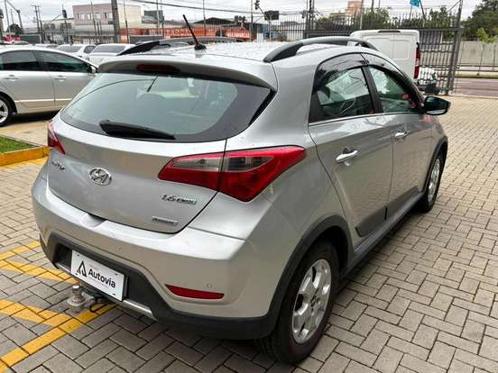 HYUNDAI-HB20X-2014