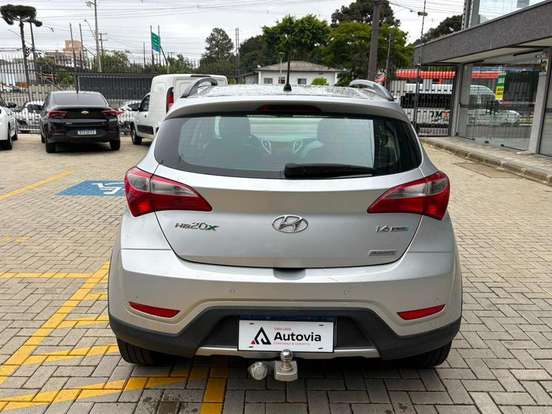 HYUNDAI-HB20X-1.6 16V PREMIUM FLEX 4P AUTOMÁTICO HYUNDAI-HB20X-2014