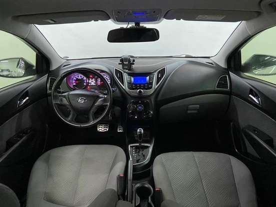 HYUNDAI-HB20X-1.6 16V PREMIUM FLEX 4P AUTOMÁTICO HYUNDAI-HB20X-2014