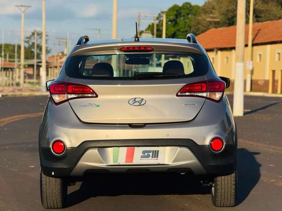 HYUNDAI-HB20X-1.6 16V PREMIUM FLEX 4P AUTOMÁTICO HYUNDAI-HB20X-2017
