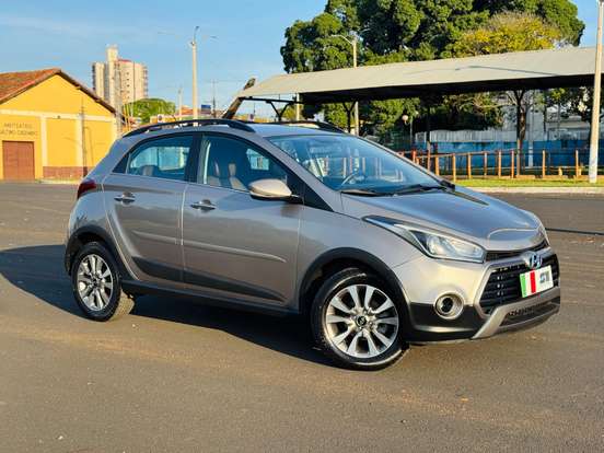 HYUNDAI-HB20X-1.6 16V PREMIUM FLEX 4P AUTOMÁTICO HYUNDAI-HB20X-2017