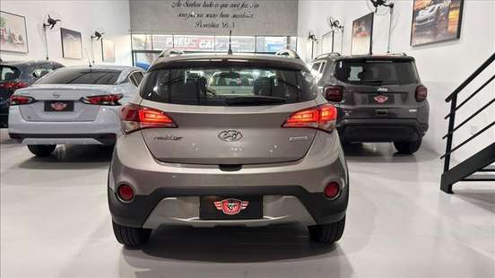 HYUNDAI-HB20X-2017