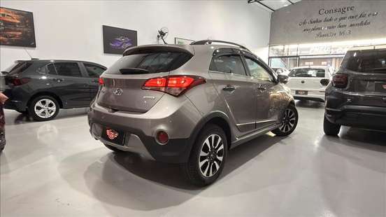 HYUNDAI-HB20X-2017