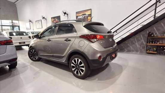 HYUNDAI-HB20X-2017