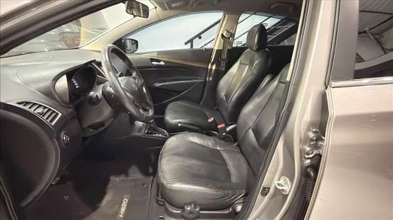 HYUNDAI-HB20X-2017