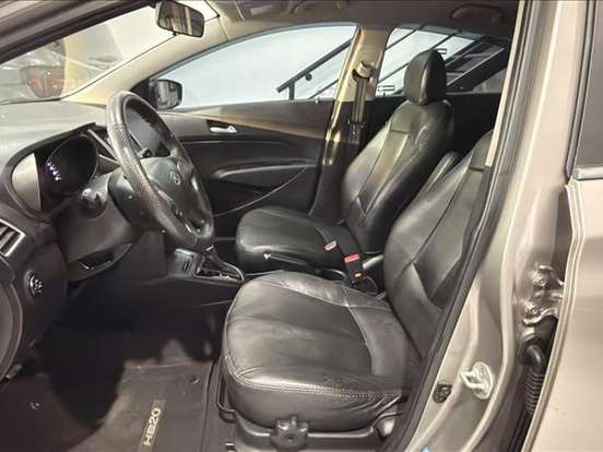 HYUNDAI-HB20X-1.6 16V STYLE FLEX 4P AUTOMÁTICO HYUNDAI-HB20X-2017