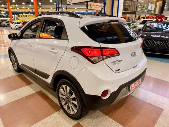 HYUNDAI-HB20X-1.6 16V STYLE FLEX 4P AUTOMÁTICO HYUNDAI-HB20X-2017