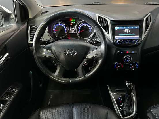 HYUNDAI-HB20X-1.6 16V STYLE FLEX 4P AUTOMÁTICO HYUNDAI-HB20X-2018