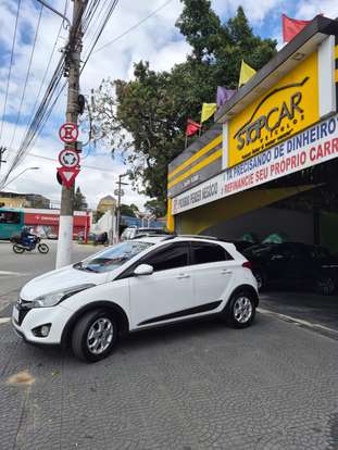 HYUNDAI-HB20X-2014