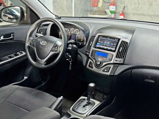 HYUNDAI-I30-2010
