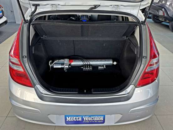 HYUNDAI-I30-2010