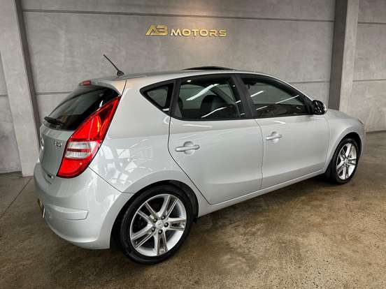 HYUNDAI-I30-2.0 MPFI GLS 16V GASOLINA 4P MANUAL HYUNDAI-I30-2010